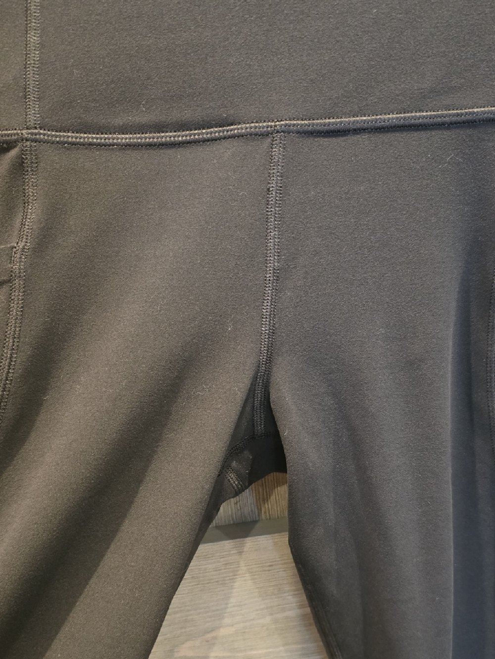 Athleta Black Salutation Stash Pocket Tight I - Picture 3 of 9
